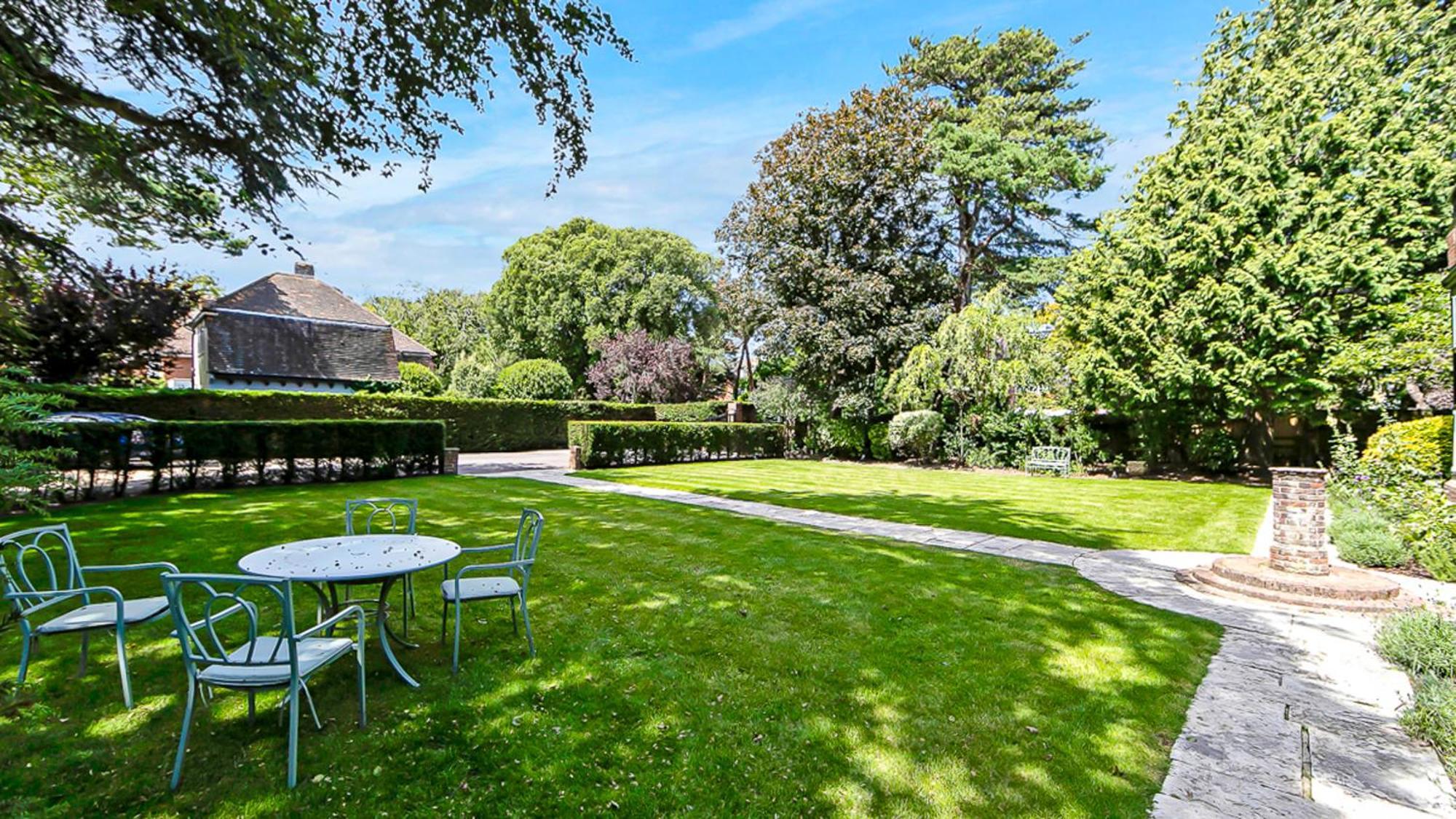 Tudor Grange Bournemouth Bagian luar foto