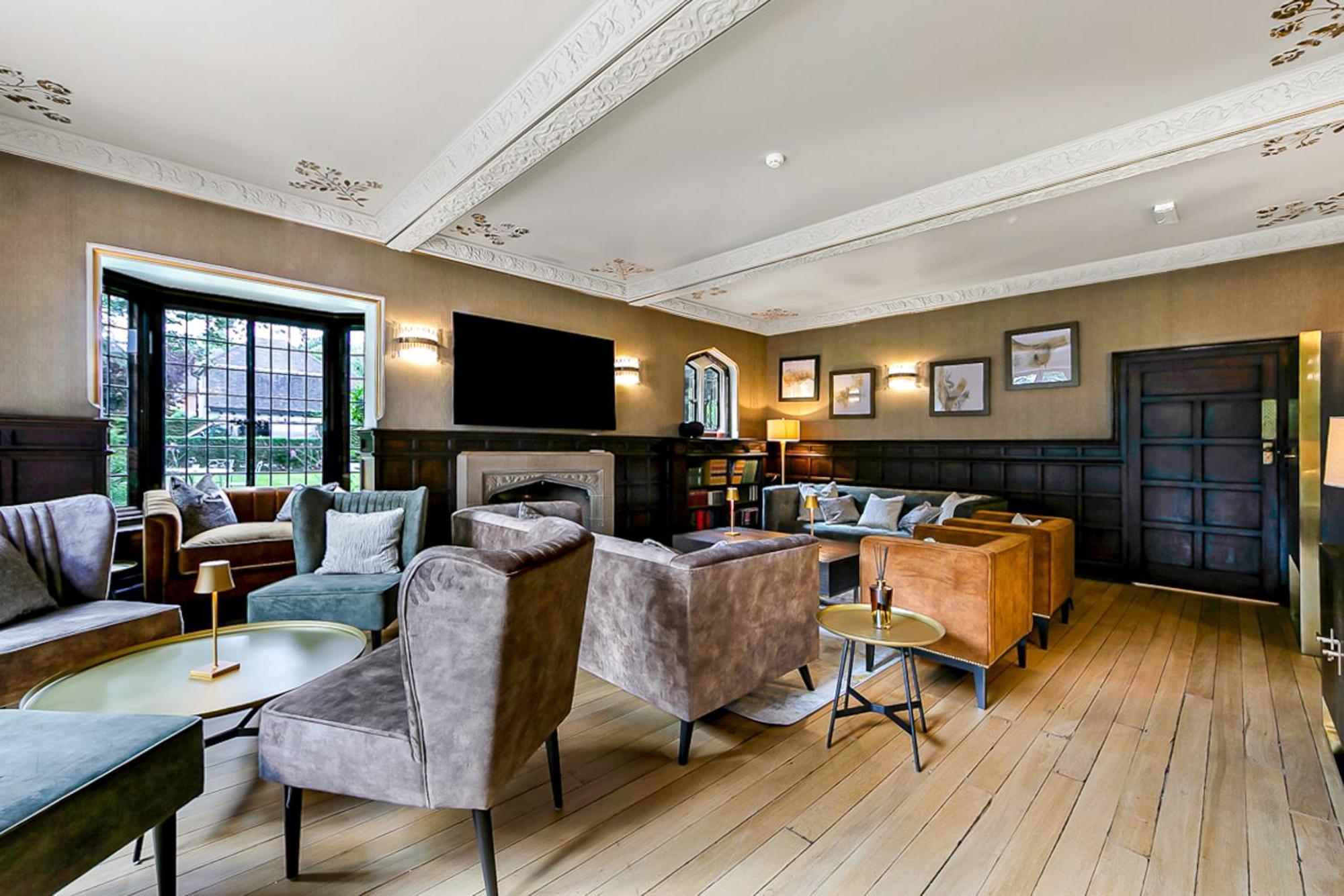 Tudor Grange Bournemouth Bagian luar foto