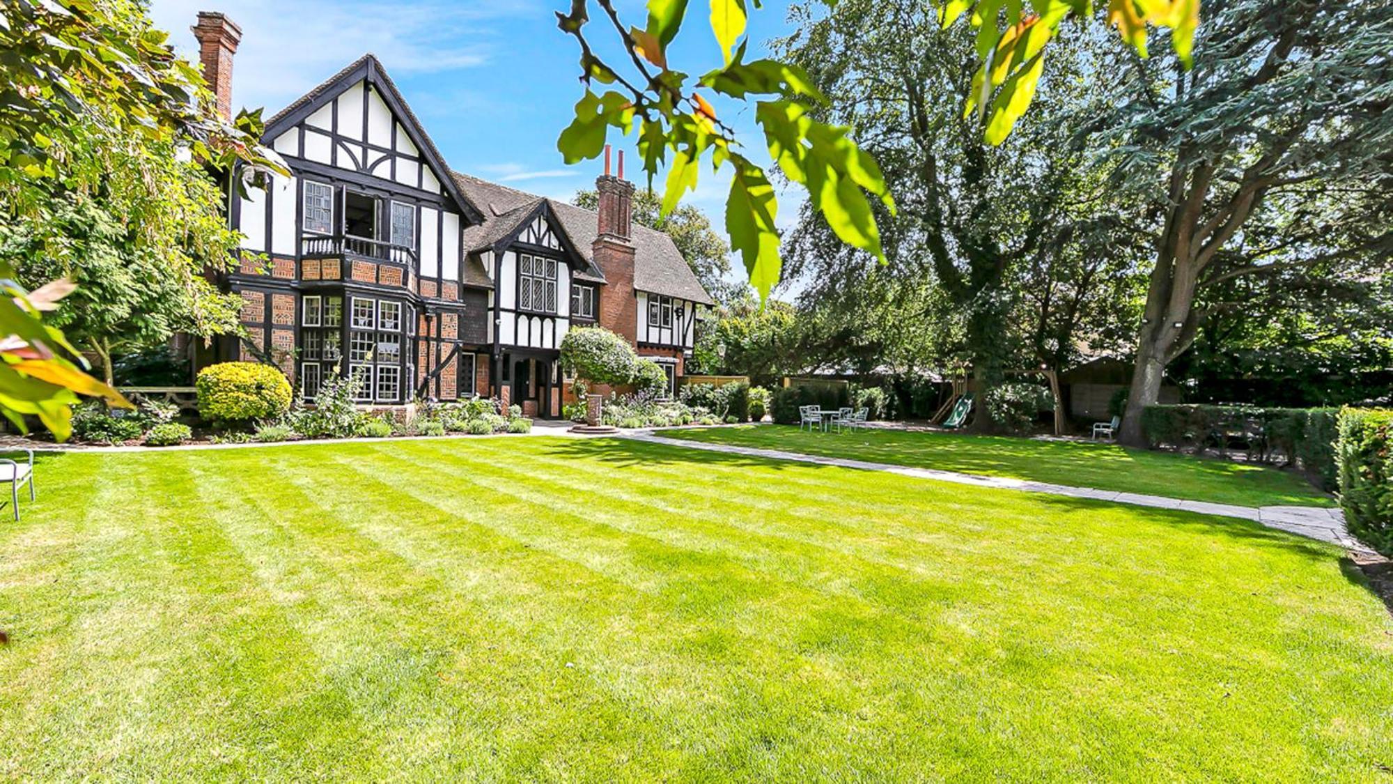Tudor Grange Bournemouth Bagian luar foto